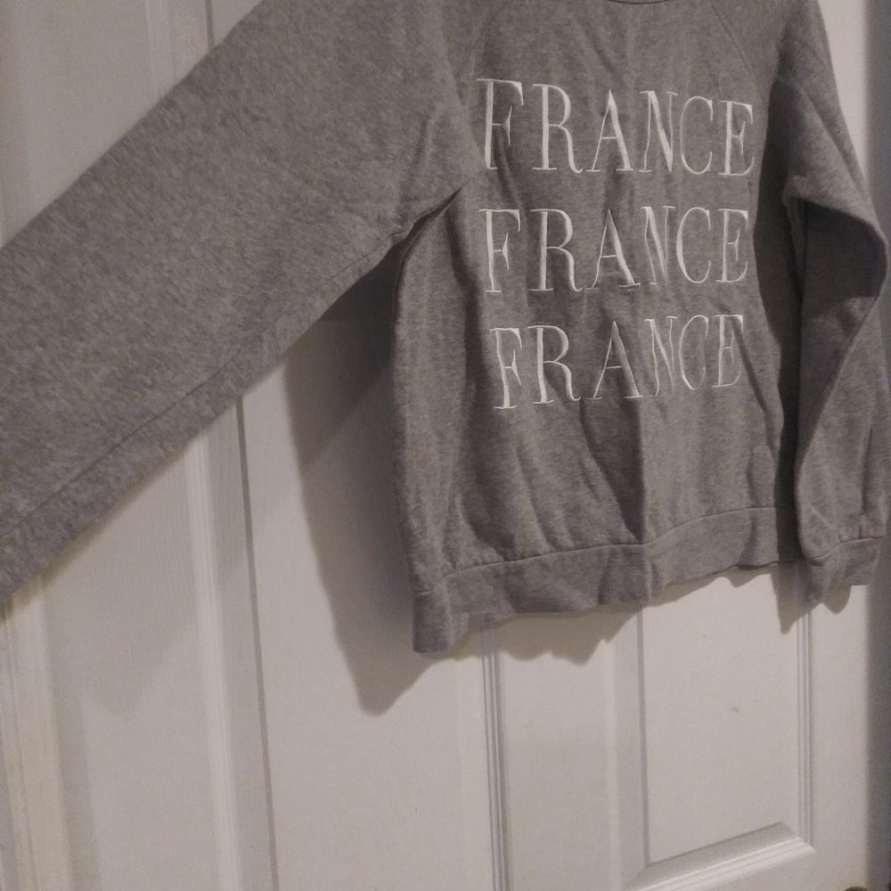 Sweatshirt - Picture 2 of 4